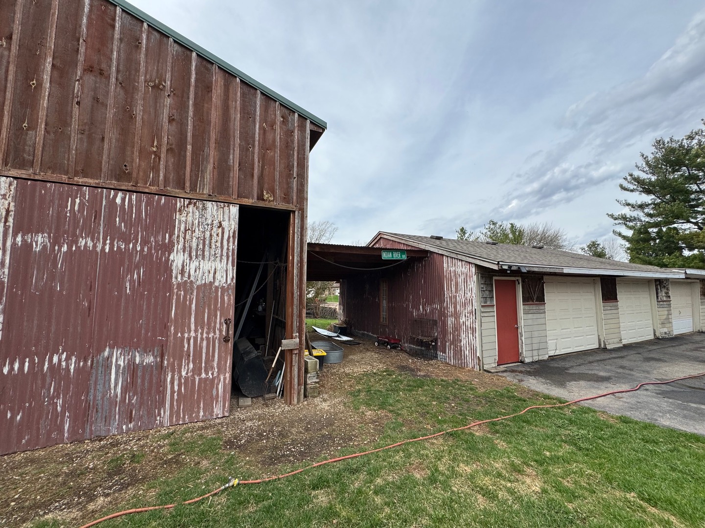 6760 Tipple Road Rockford, IL 61102 - Photo 7 of 36