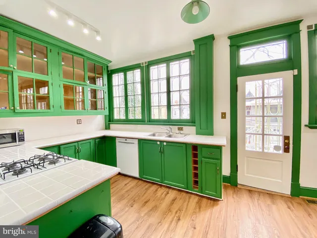 $3,800 | 140 Bryant Street Northwest, Washington, DC 20001