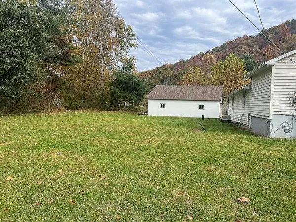 $279,900 | 23875 Goosecreek Road, South Bloomingville, OH 43152