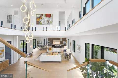 $2,550,000 | 1733 Chain Bridge Road, McLean, VA 22101