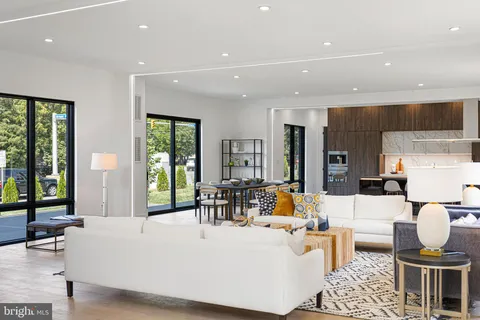 $2,550,000 | 1733 Chain Bridge Road, McLean, VA 22101