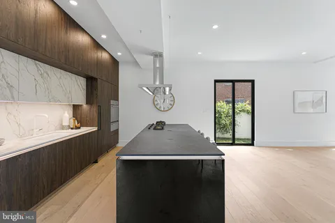 $2,550,000 | 1733 Chain Bridge Road, McLean, VA 22101