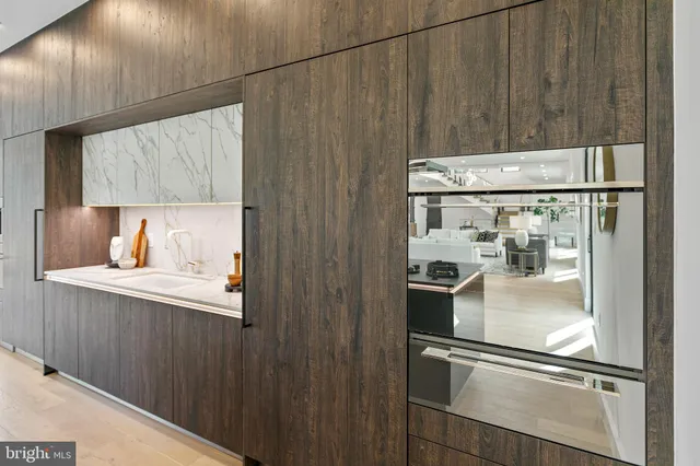 a view of a livingroom with furniture window and outside view