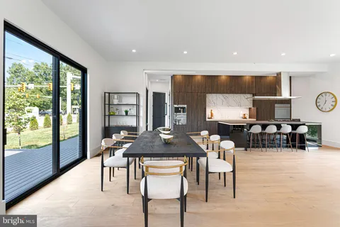 $2,550,000 | 1733 Chain Bridge Road, McLean, VA 22101