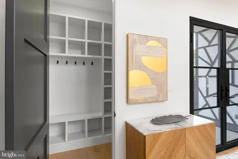 $2,550,000 | 1733 Chain Bridge Road, McLean, VA 22101