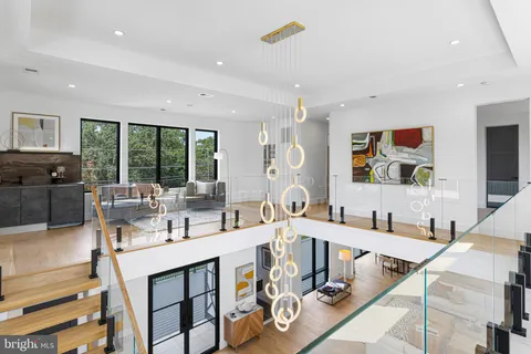 $2,550,000 | 1733 Chain Bridge Road, McLean, VA 22101