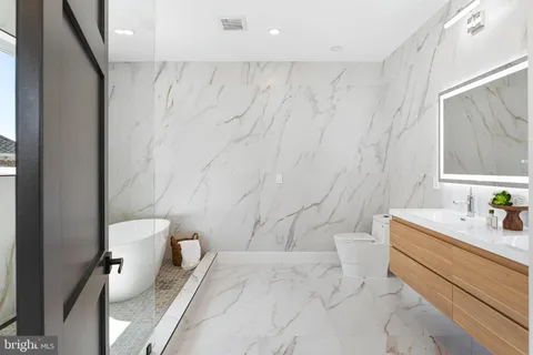 $2,550,000 | 1733 Chain Bridge Road, McLean, VA 22101