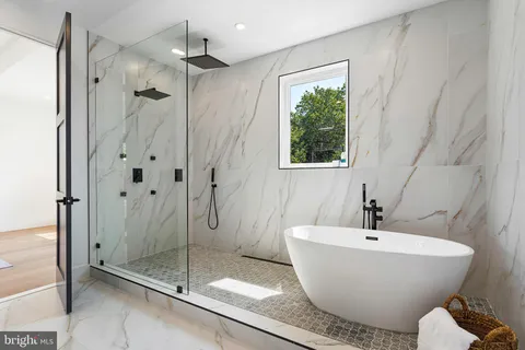 $2,550,000 | 1733 Chain Bridge Road, McLean, VA 22101