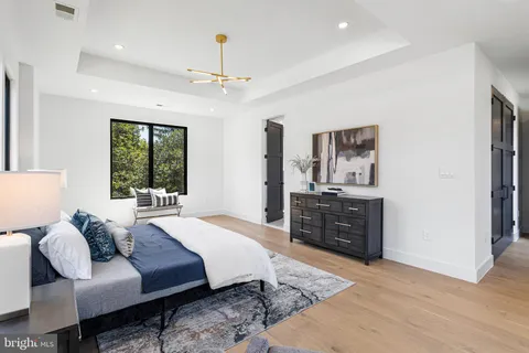 $2,550,000 | 1733 Chain Bridge Road, McLean, VA 22101