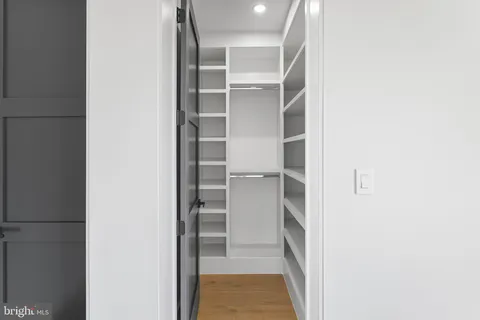 $2,550,000 | 1733 Chain Bridge Road, McLean, VA 22101