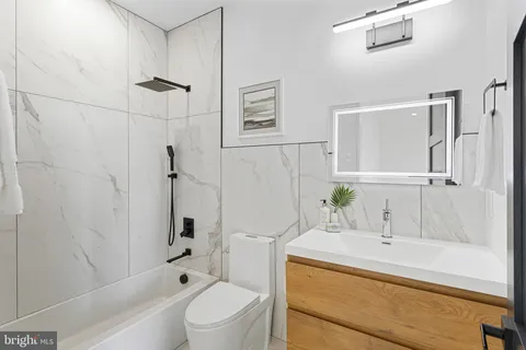 $2,550,000 | 1733 Chain Bridge Road, McLean, VA 22101