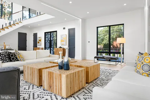 $2,550,000 | 1733 Chain Bridge Road, McLean, VA 22101