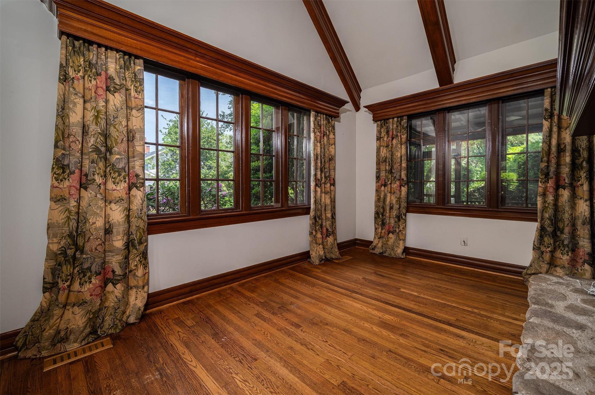 418 3rd Street Northeast Hickory, NC 28601 - Photo 11 of 48