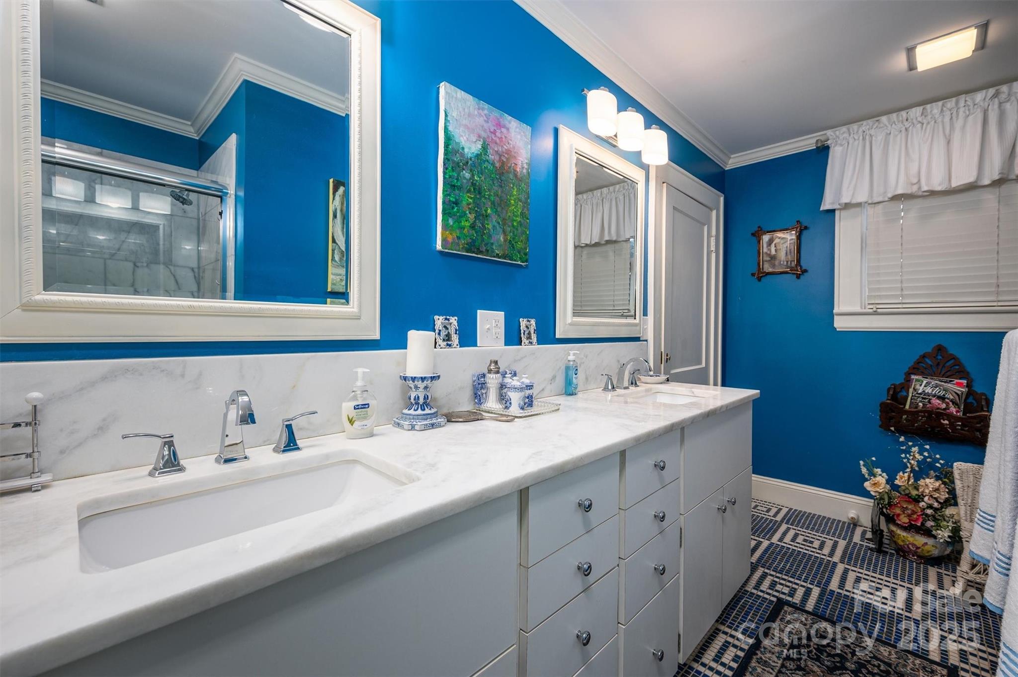 418 3rd Street Northeast Hickory, NC 28601 - Photo 16 of 48