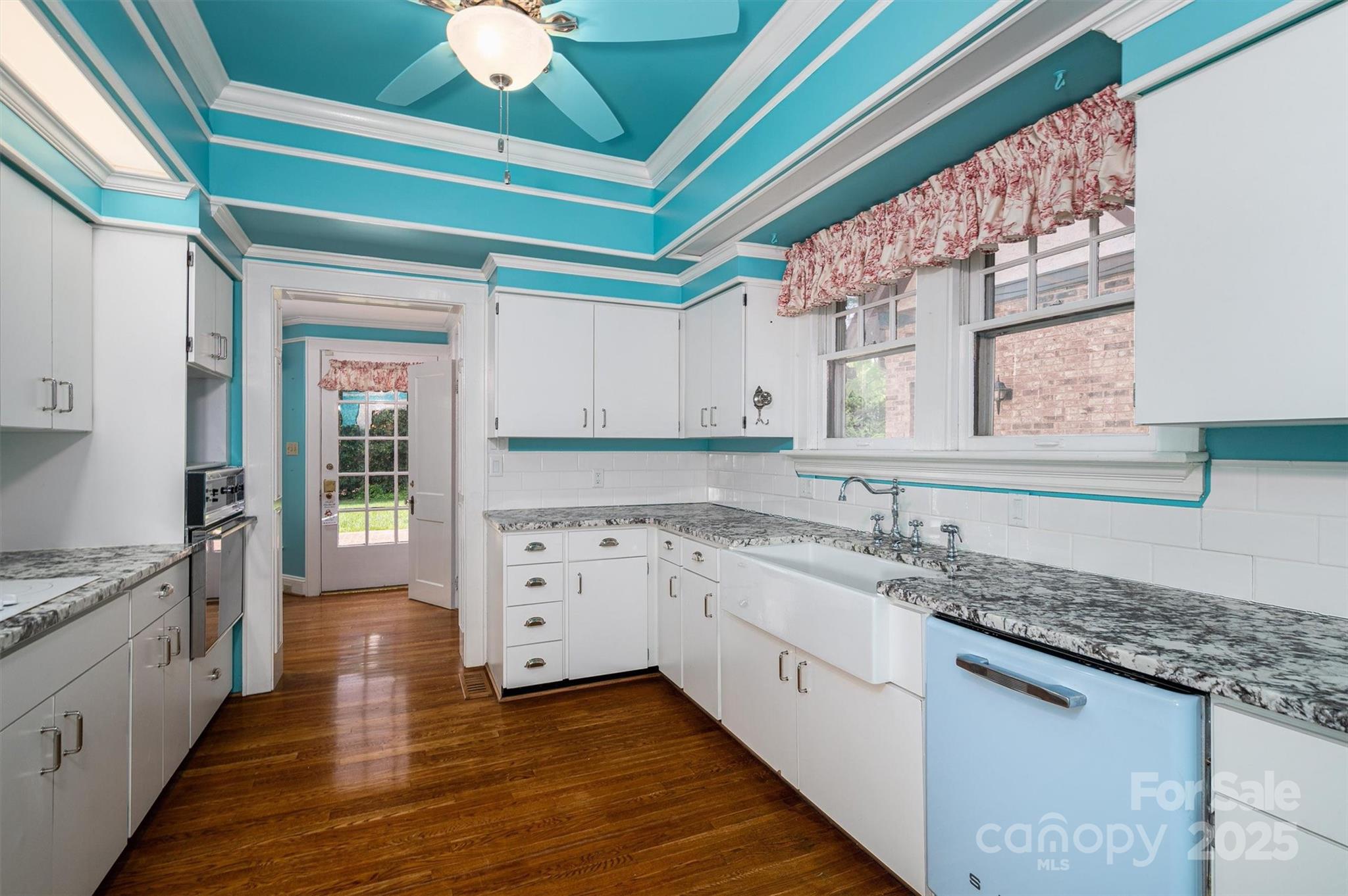 418 3rd Street Northeast Hickory, NC 28601 - Photo 18 of 48