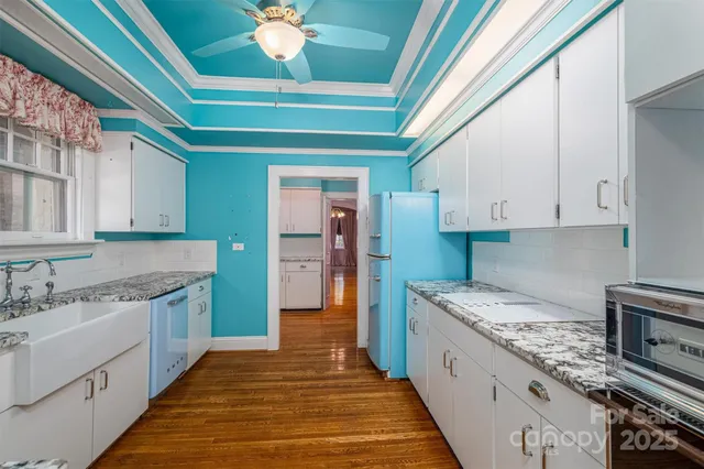 $980,000 | 418 3rd Street Northeast, Hickory, NC 28601