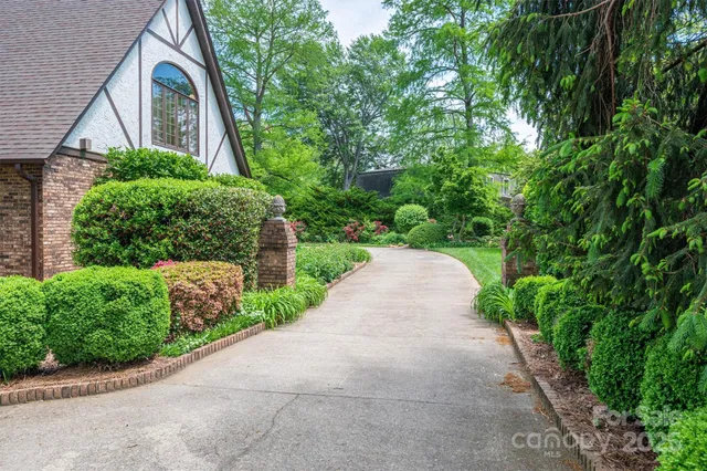 $980,000 | 418 3rd Street Northeast, Hickory, NC 28601