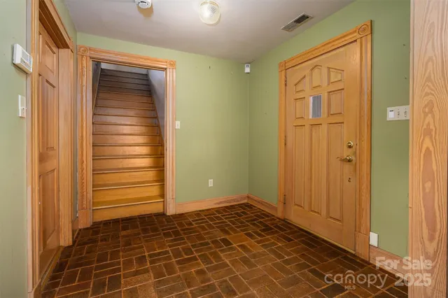 $980,000 | 418 3rd Street Northeast, Hickory, NC 28601