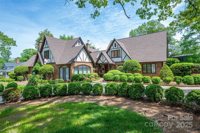 $980,000 | 418 3rd Street Northeast, Hickory, NC 28601