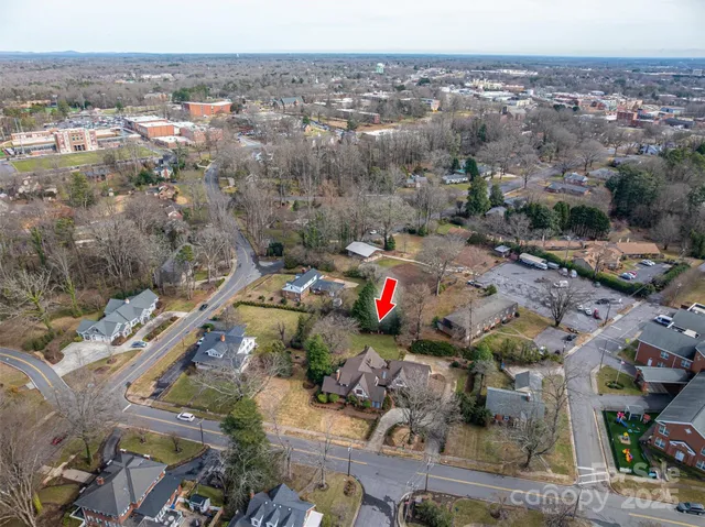 $980,000 | 418 3rd Street Northeast, Hickory, NC 28601