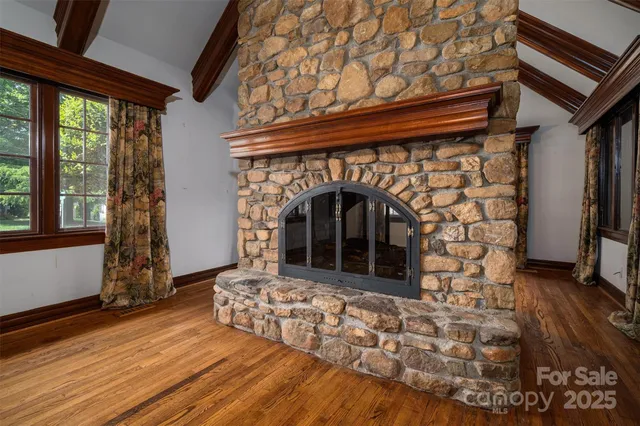 $980,000 | 418 3rd Street Northeast, Hickory, NC 28601