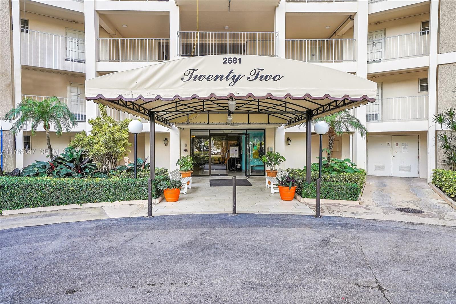 2681 South Course Drive, Unit 912 Pompano Beach, FL 33069 - Photo 28 of 44