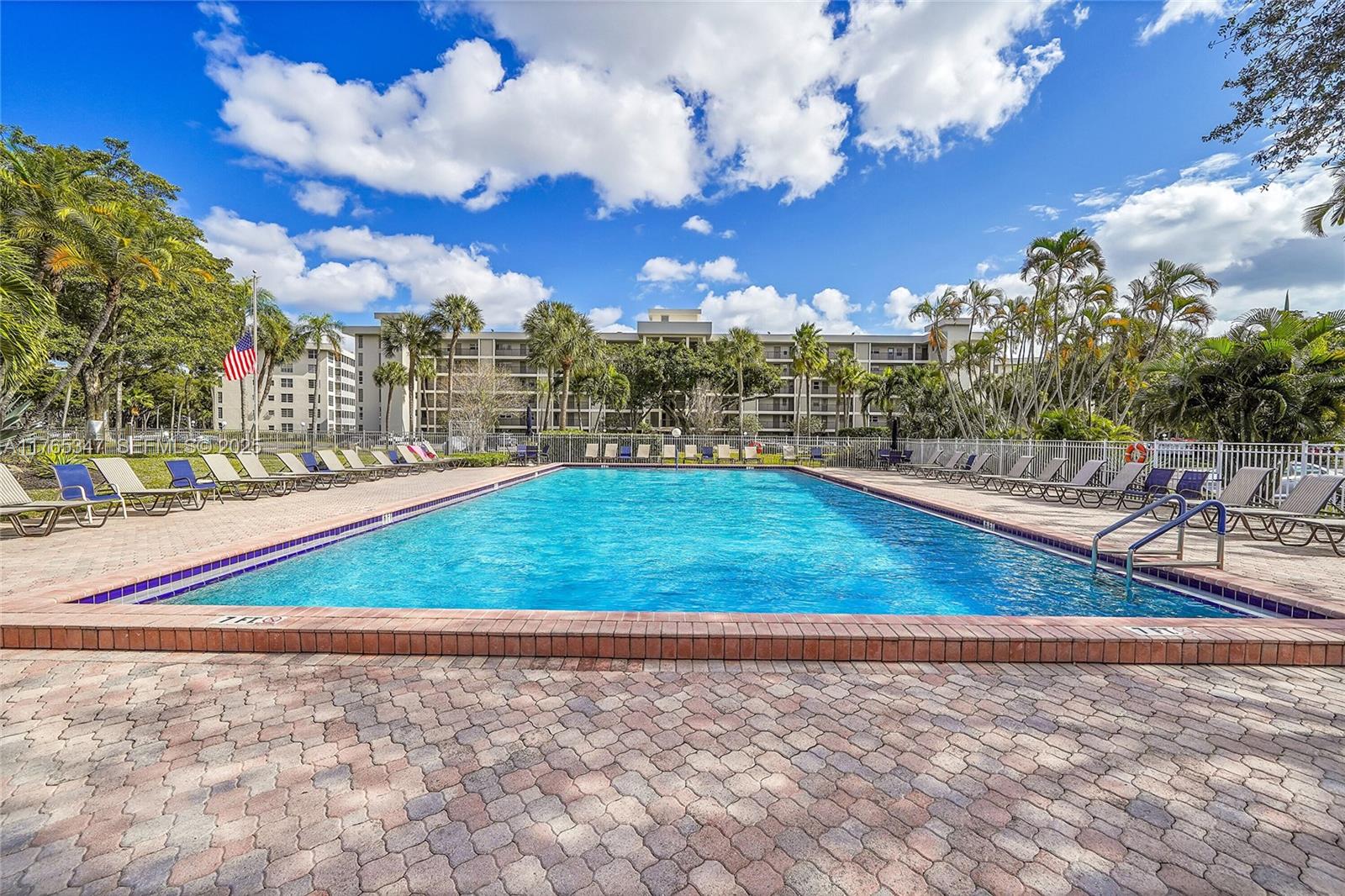 2681 South Course Drive, Unit 912 Pompano Beach, FL 33069 - Photo 32 of 44 a view of a basket ball ground