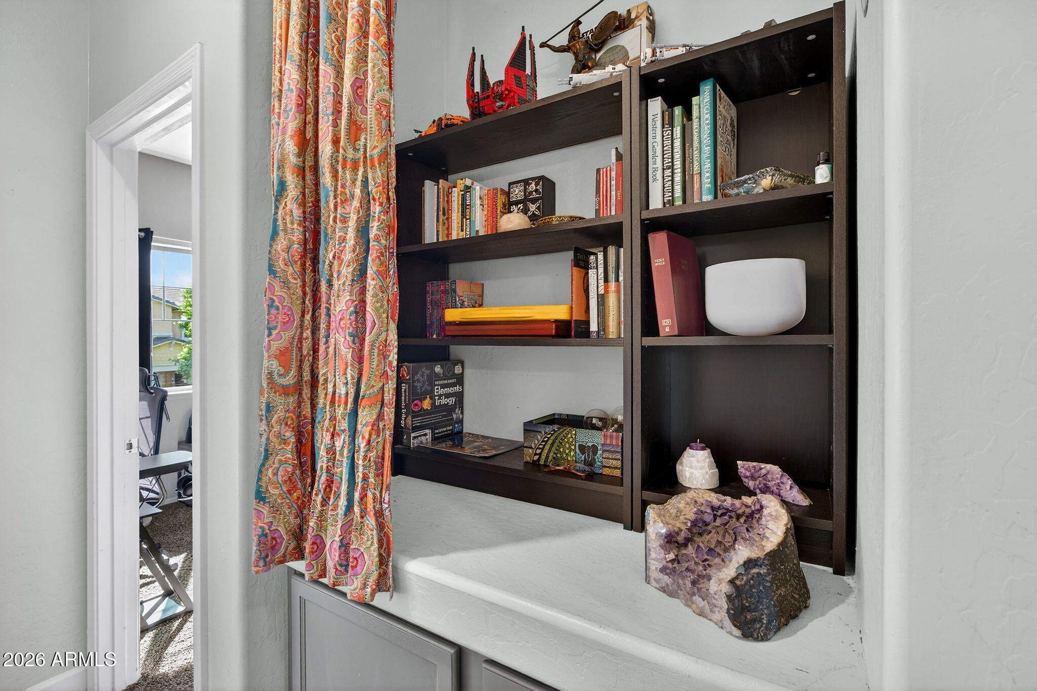 1317 South Banning Street Gilbert, AZ 85296 - Photo 17 of 46 a living room with furniture