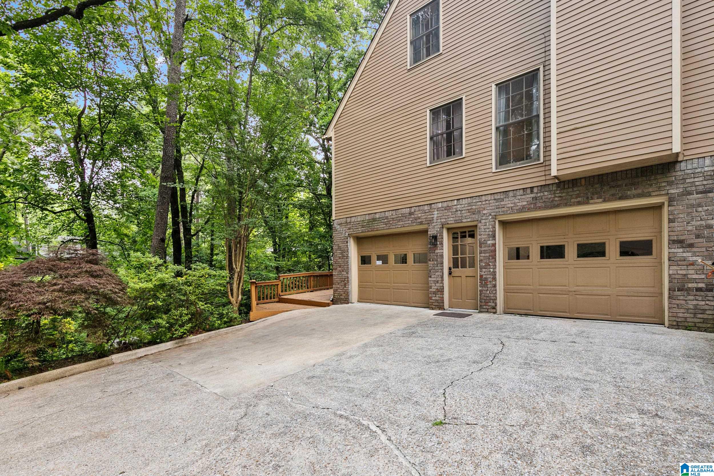 2013 Crossvine Road Birmingham, AL 35244 - Photo 33 of 41