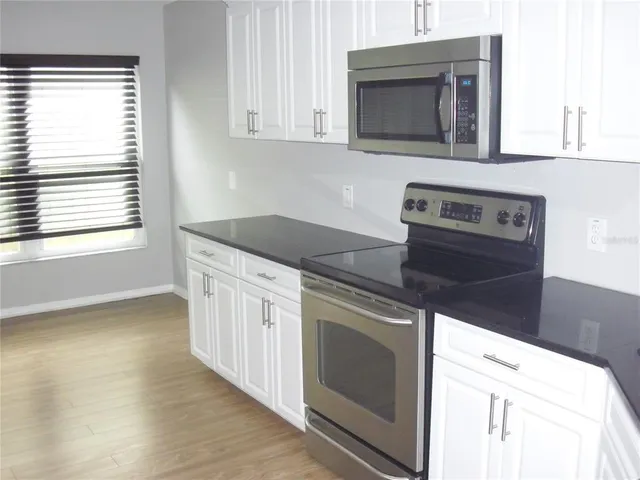 a view of a window in an empty room