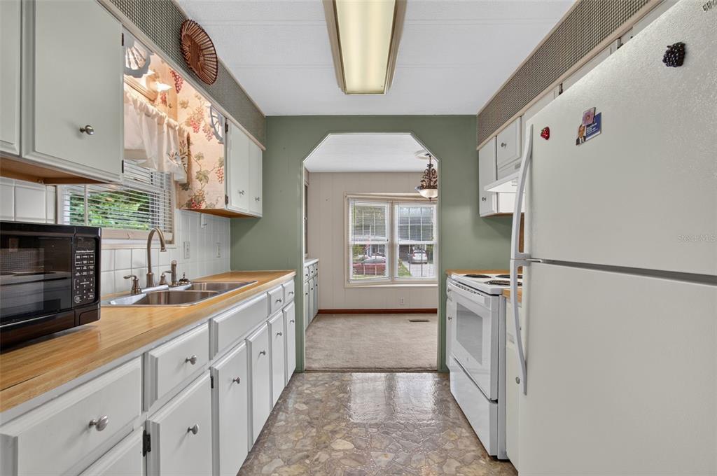 1674 Northeast 162nd Street Citra, FL 32113 - Photo 10 of 27