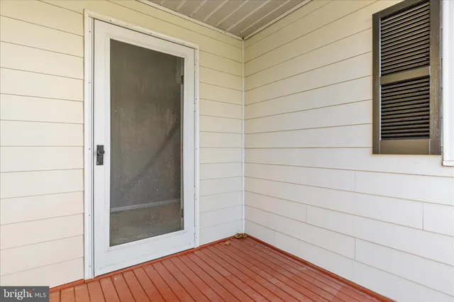 $899,900 | 39704 Rickard Road, Lovettsville, VA 20180