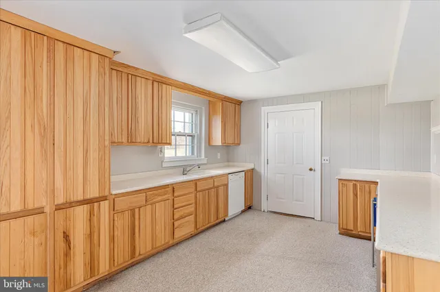 $899,900 | 39704 Rickard Road, Lovettsville, VA 20180