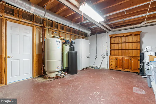 $899,900 | 39704 Rickard Road, Lovettsville, VA 20180