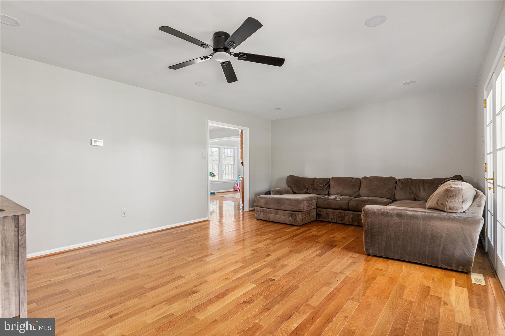 39704 Rickard Road Lovettsville, VA 20180 - Photo 6 of 102