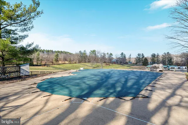 $899,900 | 39704 Rickard Road, Lovettsville, VA 20180