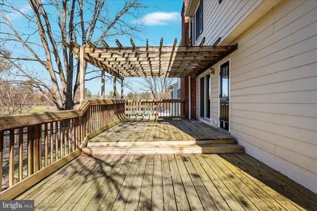 $899,900 | 39704 Rickard Road, Lovettsville, VA 20180