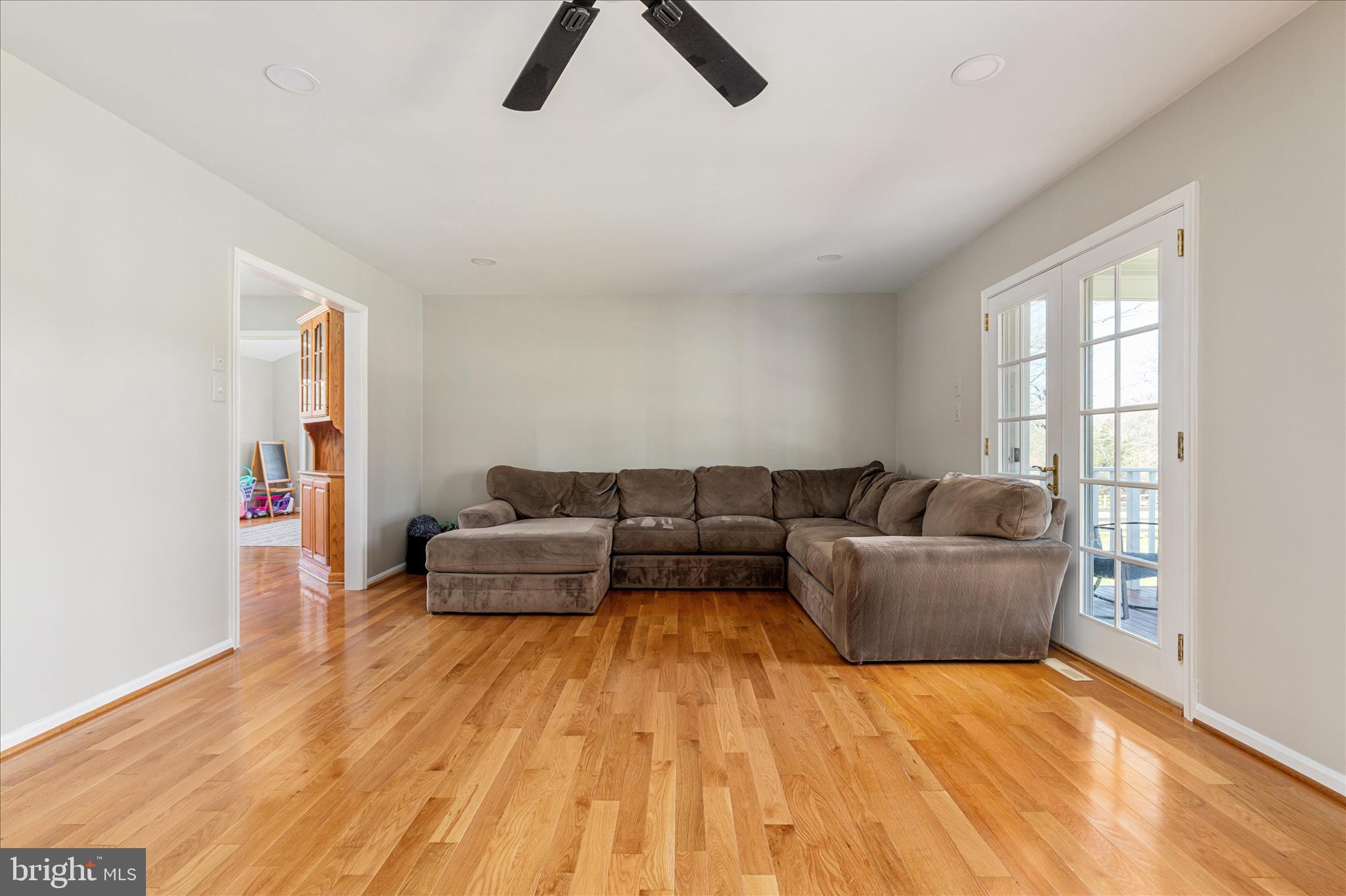 39704 Rickard Road Lovettsville, VA 20180 - Photo 7 of 102