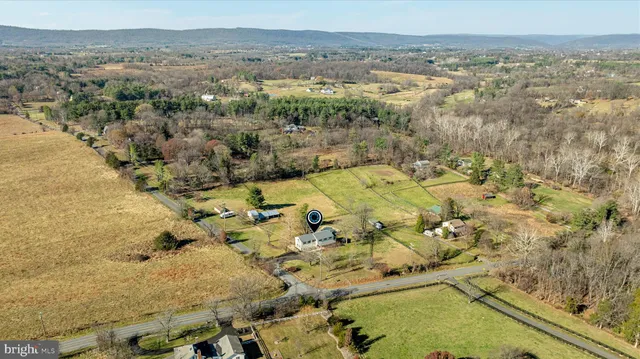 $899,900 | 39704 Rickard Road, Lovettsville, VA 20180