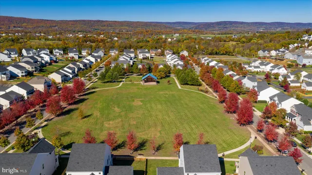 $899,900 | 39704 Rickard Road, Lovettsville, VA 20180