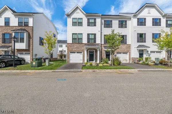 $599,000 | 6 Saw Mill Circle, Hackettstown, NJ 07840