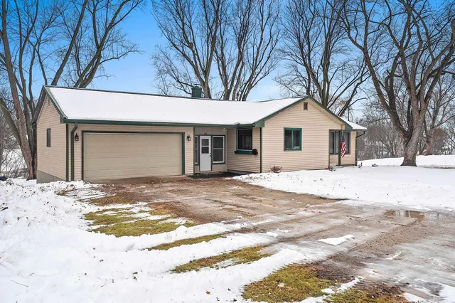 $280,000 | 905 Washington Street, Fremont, WI 54940