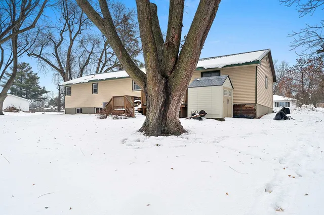 $280,000 | 905 Washington Street, Fremont, WI 54940