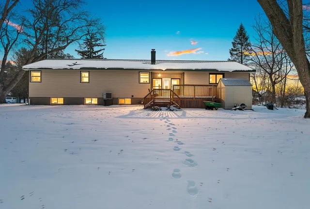 $280,000 | 905 Washington Street, Fremont, WI 54940