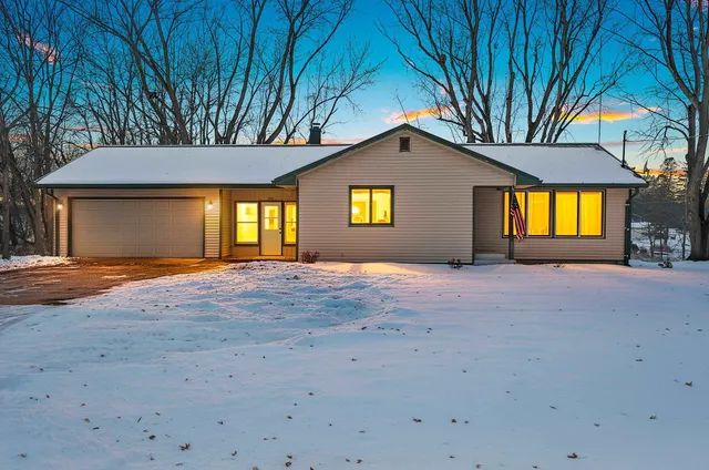 $280,000 | 905 Washington Street, Fremont, WI 54940