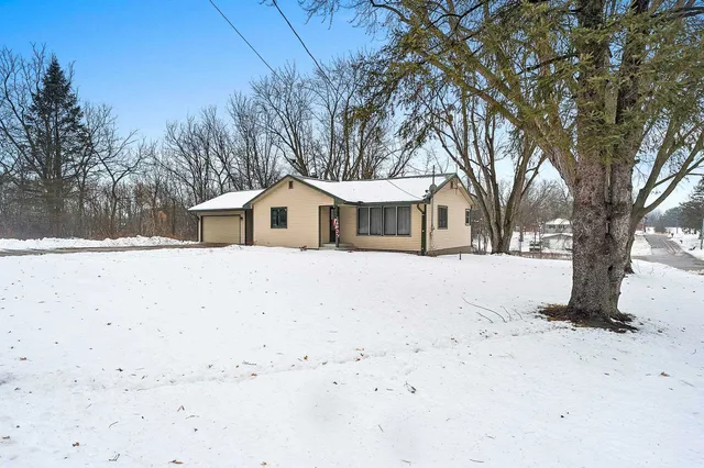 $280,000 | 905 Washington Street, Fremont, WI 54940