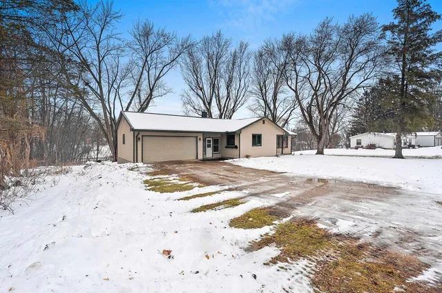 $280,000 | 905 Washington Street, Fremont, WI 54940