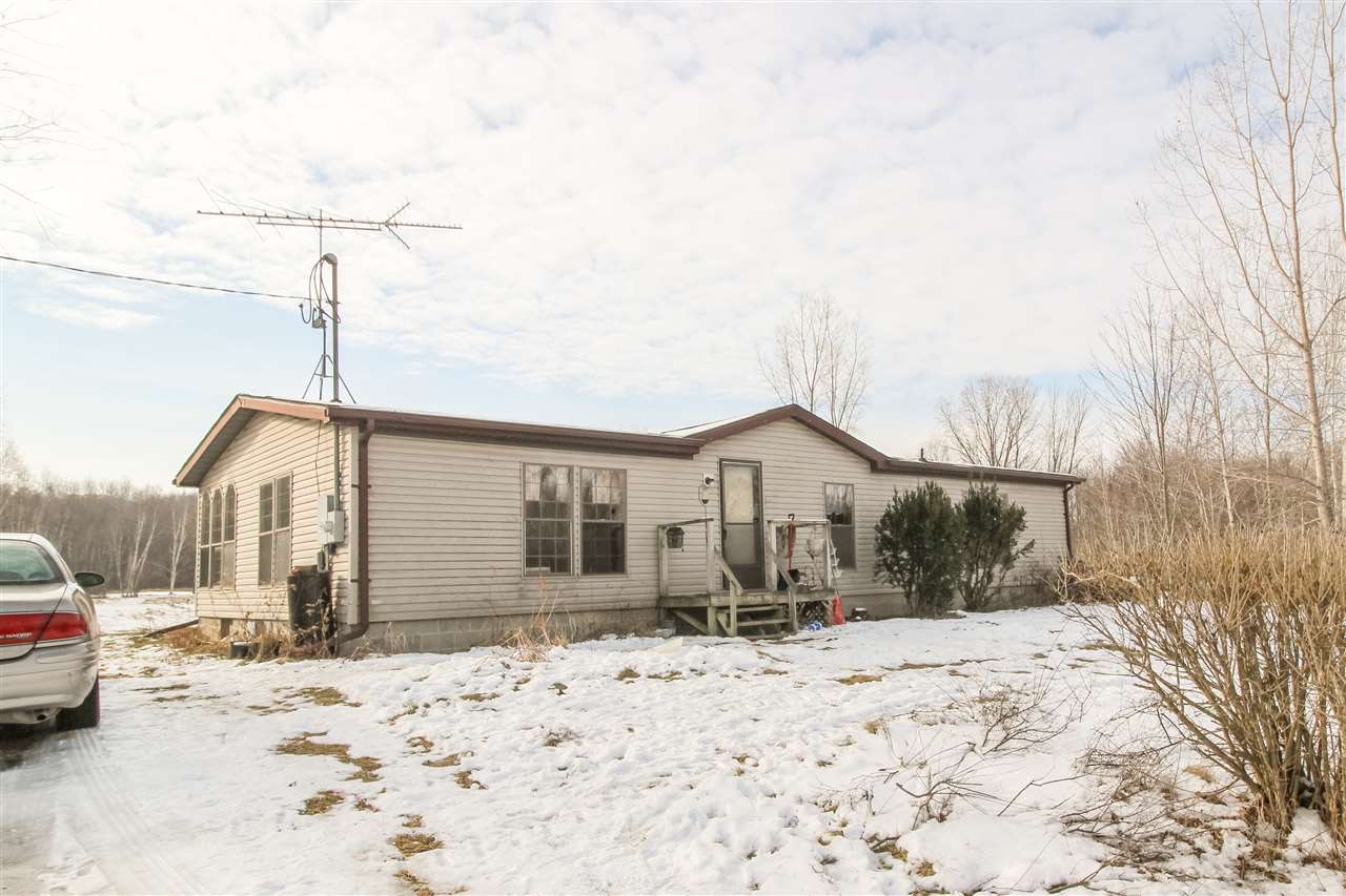 6392 East Lake Road Millington, MI 48746 - Photo 1 of 24
