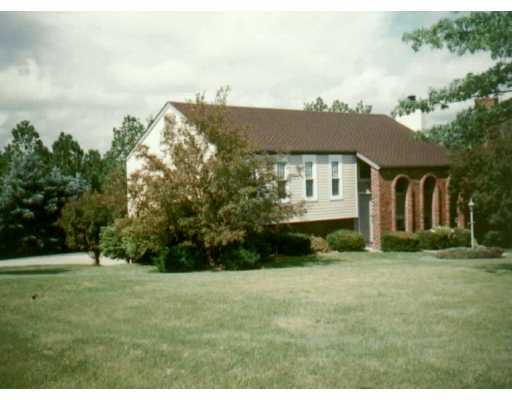53 West Calvin Drive McKees Rocks, PA 15136 - Photo 2 of 7 Gallery Image 2