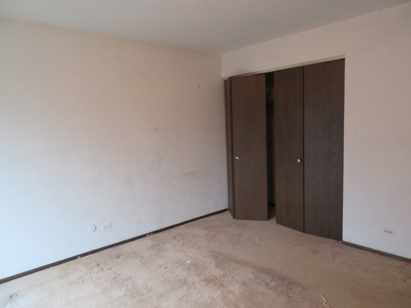 740 Jr Terrace Elmhurst, IL 60126 - Photo 11 of 30 a view of an empty room